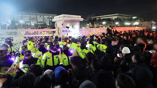 비상계엄 선포 당시 국회 [자료사진]