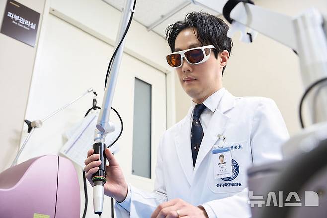 [서울=뉴시스]강동경희대학교병원 피부과 권순효 교수. (사진= 강동경희대병원 제공) 2025.04.28. photo@newsis.com.