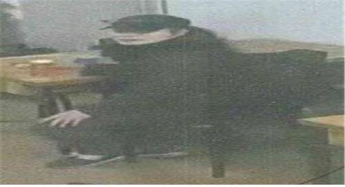 식당에서 무전취식하는 A씨 모습 [대전동부경찰서 제공. 재판매 및 DB 금지]