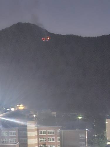 함지산 산불 재발화 [독자 제공, 재판매 및 DB 금지]