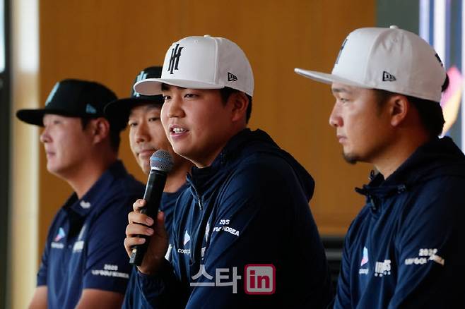 장유빈이 LIV 골프 코리아 기자회견에 참석해 질문에 답하고 있다. (사진=LIV GOLF)