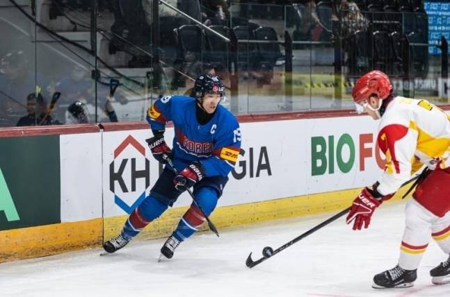 한국아이스하키 대표팀의 경기 모습(국제아이스하키연맹 홈페이지 캡처)