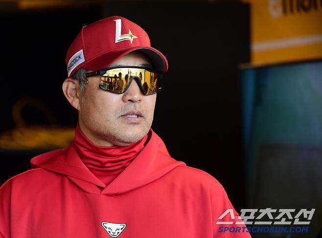 29일 인천 SSG랜더스필드에서 열리는 KBO리그 SSG와 삼성의 경기. 기자들 질문에 답하고 있는 SSG 이숭용 감독. 인천=송정헌 기자songs@sportschosun.com/2025.04.29/