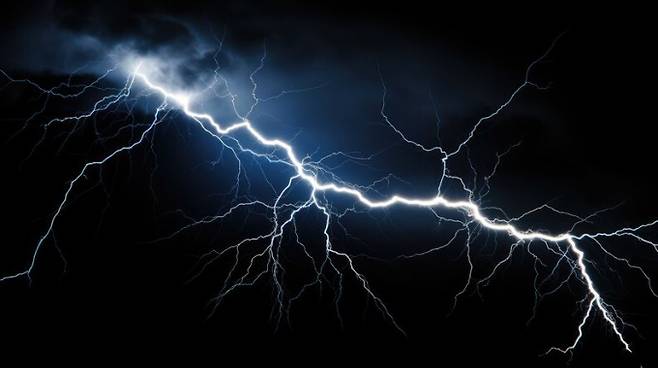 지난해 낙뢰가 지난 10년 평균 기록 대비 약 44% 많이 발생한 것으로 나타났다. 게티이미지뱅크 제공