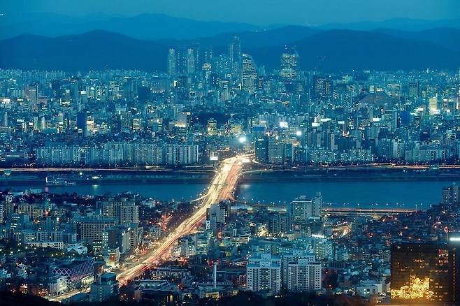 외국인 관점에서 본 전통과 현대가 조화된 도시, 서울