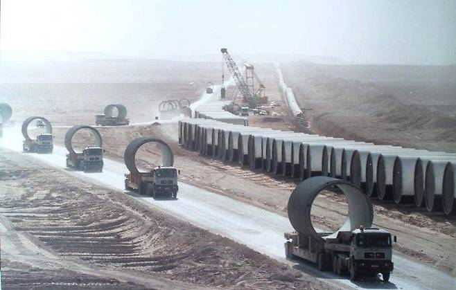 동아건설산업 '리비아 대수로' 공사 현장. SM그룹 제공