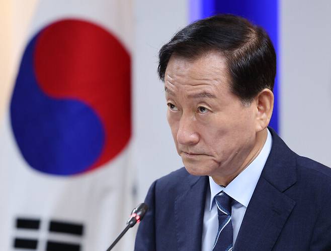 류희림 방송통신심의위원장이 지난해 7월30일 임시회의를 주재하고 있다. 류 위원장은 지난 25일 사의를 표명했다. 백소아 기자 thanks@hani.co.kr