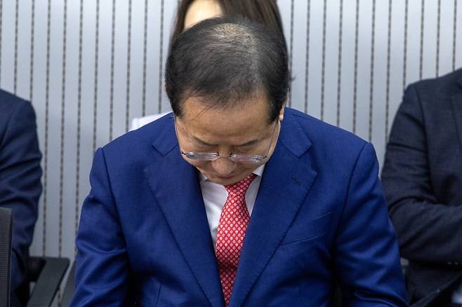 지난 29일 오후 서울 여의도 국민의힘 중앙당사에서 홍준표 후보가 결과를 기다리고 있는 모습. /사진=강은구 한국경제신문 기자