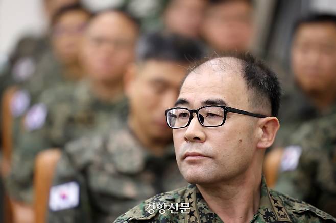 곽종근 전 특수전사령관이 지난 1월 14일 국회 국방위 회의실에서 열린 국회 내란 혐의 진상규명 국정조사특위에서 심각한 표정을 짓고 있다.  박민규 선임기자