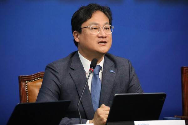 ▲황명필 조국혁신당 최고위원이 지난 28일 최고위원회의에서 이재명 민주당 대선후보 세일즈에 나서겠다고 말하고 있다. 사진=조국혁신당