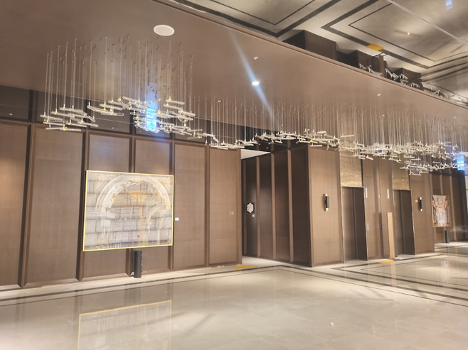 지난 29일 방한한 트럼프 주니어가 묵고 있는 조선팰리스 강남 호텔 내부 전경. [사진= 방영덕 기자]