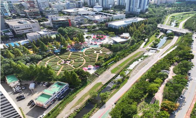 기장군 좌광천 친수공간이 부산 제2호 지방정원으로 등록됐다. 기장군 좌광천 친수공간이 부산 제2호 지방정원으로 등록됐다. 부산시 제공