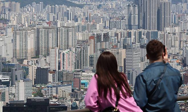 남산에서 바라본 서울 시내 아파트 단지. 연합뉴스