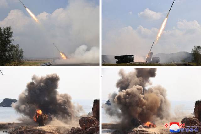 북한이 유도 기능을 적용한 240㎜ 방사포(다연장로켓포)의 성능을 검증하는 시험사격 모습. 조선중앙·통신연합뉴스