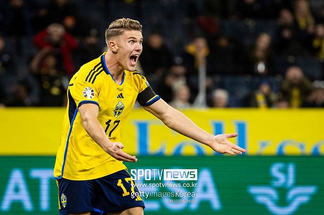 ▲ 영국 매체 '커트오프사이드'는 "맨체스터 유나이티드가 요케레스를 영입하기 위해 7,500만 유로(약 1,202억 원)를 준비했다"라고 보도했다. 스페인 매체 '피차헤스'에 따르면 요케레스는 후벵 아모림 감독과 재회하기 위해 맨유행을 원한다고 한다. 이 매체는 "맨유는 요케레스 영입을 위해 7,500만 유로를 제안했다. 첼시 역시 비슷한 금액의 제안을 했다"라고 밝혔다.