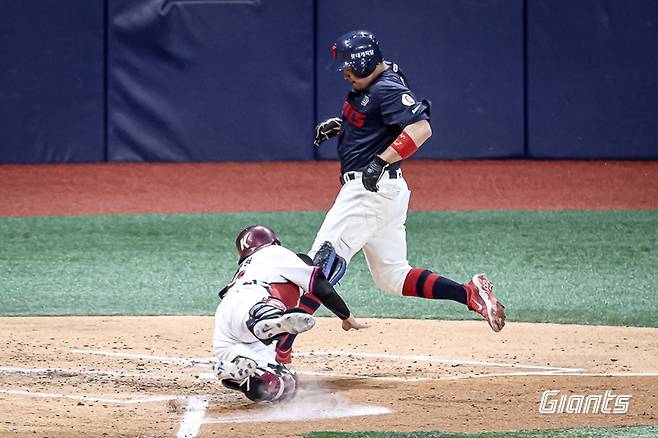 ▲ 3회초 1아웃 만루에서 점수를 못 뽑은 롯데. 이때까지만 해도 키움이 좋았다 ⓒ 롯데 자이언츠