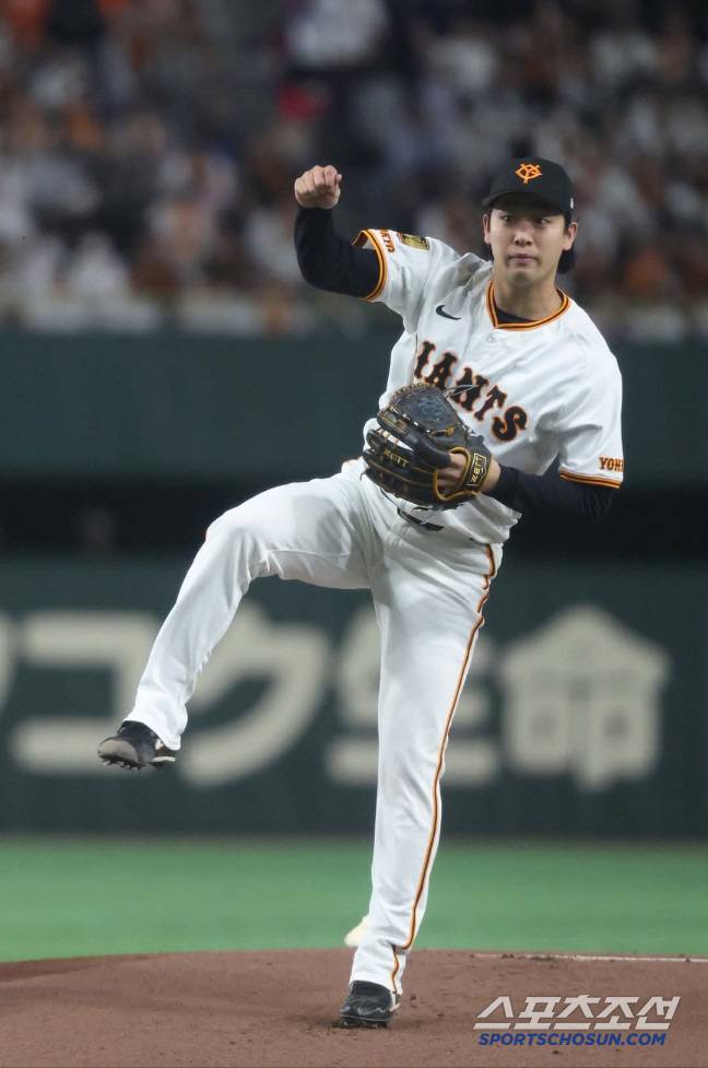 야마사키는 2023~2024년 2년 연속 10승을 올린 요미우리 주축 선발투수다. 4월 30일 히로시마전까지 올 시즌 5경기에서 4승을 올렸다. 사진캡처=요미우리 자이언츠 SNS