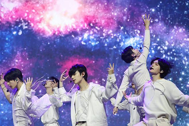 이달 31일 푸저우에서 단독 콘서트를 열 예정인 K팝 보이그룹 ‘이펙스’. 한국 국적의 아이돌이 중국 본토에서 콘서트를 여는 것은 ‘한한령’ 이후 9년 만에 처음이다. C9엔터테인먼트 제공