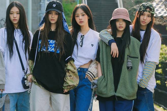 [서울=뉴시스] 뉴진스. (사진=어도어 제공) 2024.11.28. photo@newsis.com *재판매 및 DB 금지 /사진=뉴시스