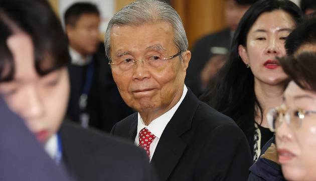 김종인 전 국민의힘 비상대책위원장이 2월 6일 서울 여의도 국회의원회관에서 성일종 국회 국방위원장 주최로 열린 '국가대개조를 위한 개헌 토론회'에 참석하고 있다. [사진=연합뉴스]