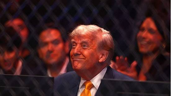 도널드 트럼프 미국 대통령이 12일 플로리다주 마이애미의 카세야 센터에서 열린 UFC 314에 참석했다. 2025.04.12 [사진=AP/연합뉴스 제공]