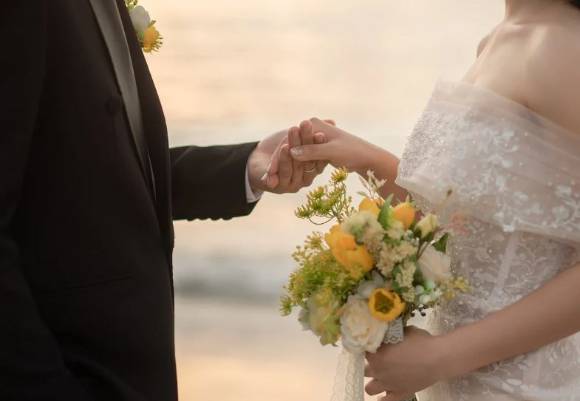 결혼하는 미혼 남녀. 본 기사와 무관한 이미지. [사진=픽사베이]