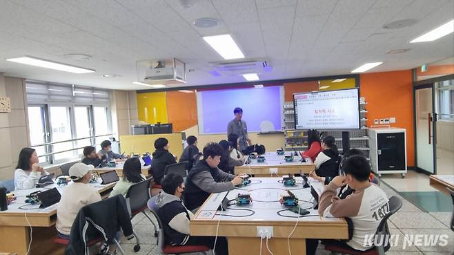 AI와 SW 학생 체험교육 모습.