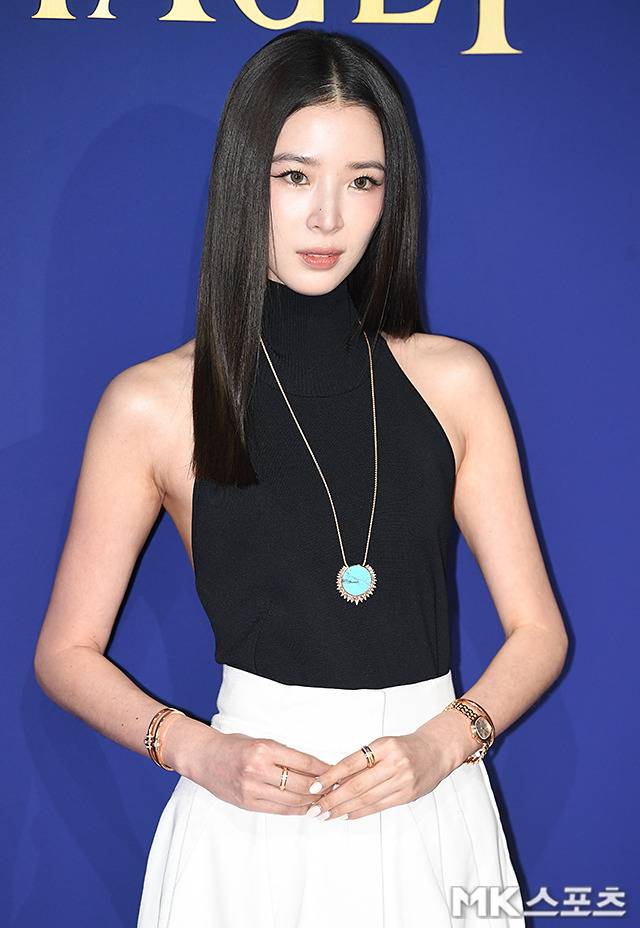 아이린이 4월 30일 오후 서울 한남동에서 열린 스위스 워치 메이커 런칭 행사에 참석해 절제된 고급미와 강렬한 존재감을 동시에 발산했다. 사진=천정환 ㄱ지ㅏ