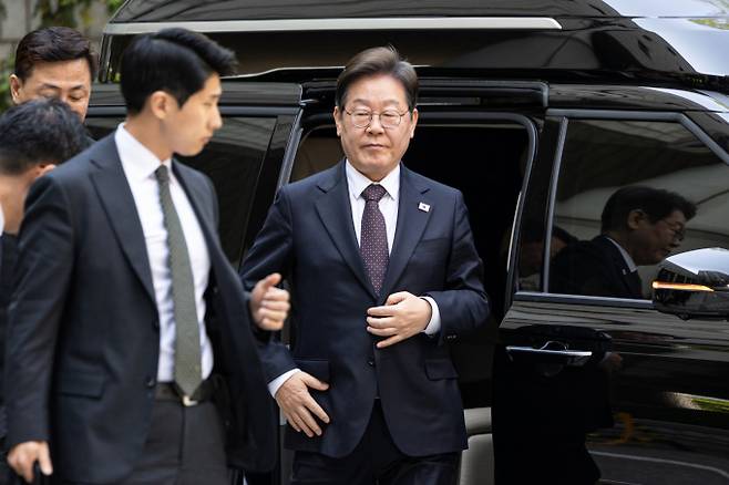 이재명 더불어민주당 대선 후보가 29일 오전 서울 서초구 서울중앙지방법원에서 열린 '대장동 배임 및 성남FC 뇌물' 1심 속행 공판에 출석하고 있다. /사진=뉴스1