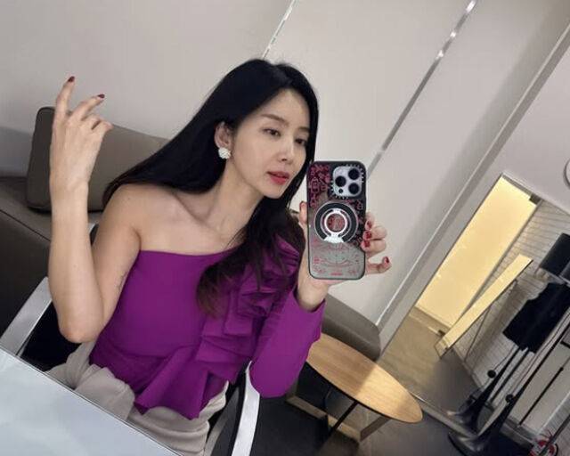 박솔미와 한재석은 2013년 결혼해 슬하에 두 자녀를 두고 있다. / 박솔미 소셜미디어 캡처