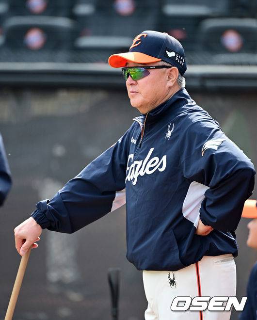[OSEN=최규한 기자] 한화 김경문 감독. 2025.04.18 / dreamer@osen.co.kr