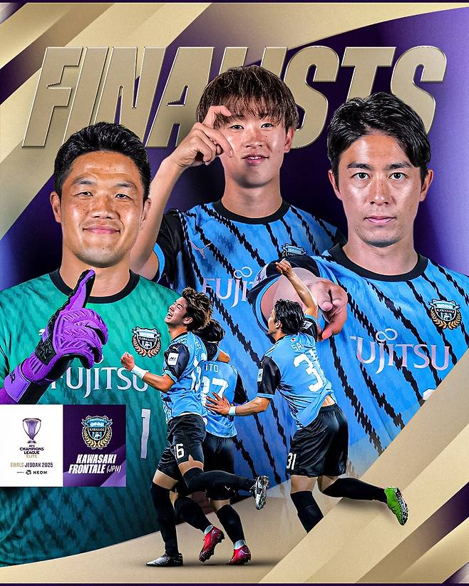 가와사키 프론탈레의 결승 진출 포스터. 미소 짓고 있는 정성룡(왼쪽). /사진=어시아축구연맹(AFC) 공식 사회관계망서비스(SNS)