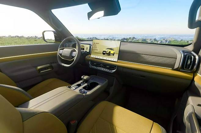 닛산 프론티어 프로 실내