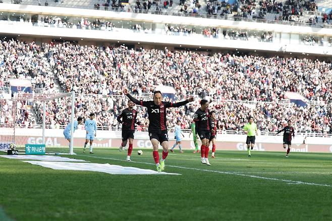 서울월드컵경기장/ K리그1/ FC서울 vs 대구FC/ 서울 문선민 득점/ 골 세레머니/ 사진 곽동혁