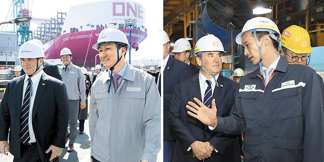 트럼프 정부 '해군력 재건' 사업의 중심인 존 필랜 미 해군부 장관이 지난 30일 울산 HD현대중공업, 거제 한화오션 조선소를 찾았다. 왼쪽 사진은 정기선(오른쪽) HD현대 수석부회장이 우리나라가 독자 설계, 건조한 이지스함 '정조대왕함'을 안내하는 모습. 김동관 한화그룹 부회장도 직접 거제 조선소에서 필랜 장관에게 현재 수리 중인 미 함정과 개발 중인 차세대 잠수함을 소개했다. /HD현대·한화오션