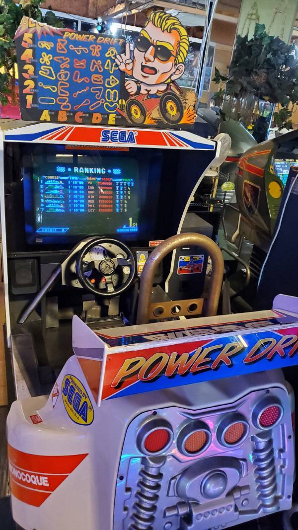자아 '파워 드리프트' 할시간이야! PC엔진 휴카드로 즐기던 것과는 차원이 다르다!!!