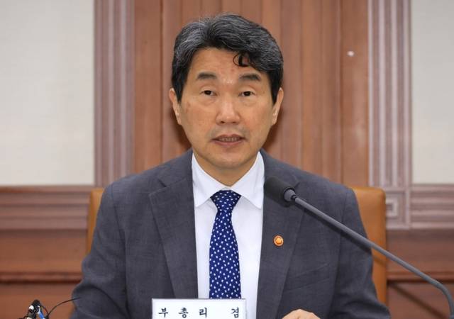 이주호 부총리 겸 교육부 장관이 1일 서울 종로구 정부서울청사에서 열린 사회관계장관회의에서 발언하고 있다. 연합뉴스