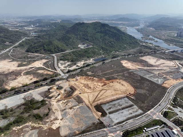 6·3 대선을 앞두고 정치권에서 충청 표심을 겨냥해 ‘세종시대’를 열자는 공약이 앞다퉈 나오고 있다. 사진은 지난 4월 25일 세종시 세종동 국회세종의사당 건립 예정 부지 모습.  연합뉴스