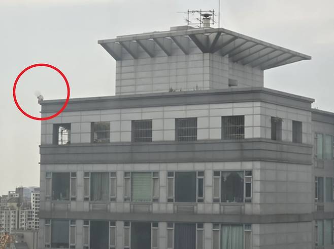 강남 한복판 투신 소동 [연합뉴스]