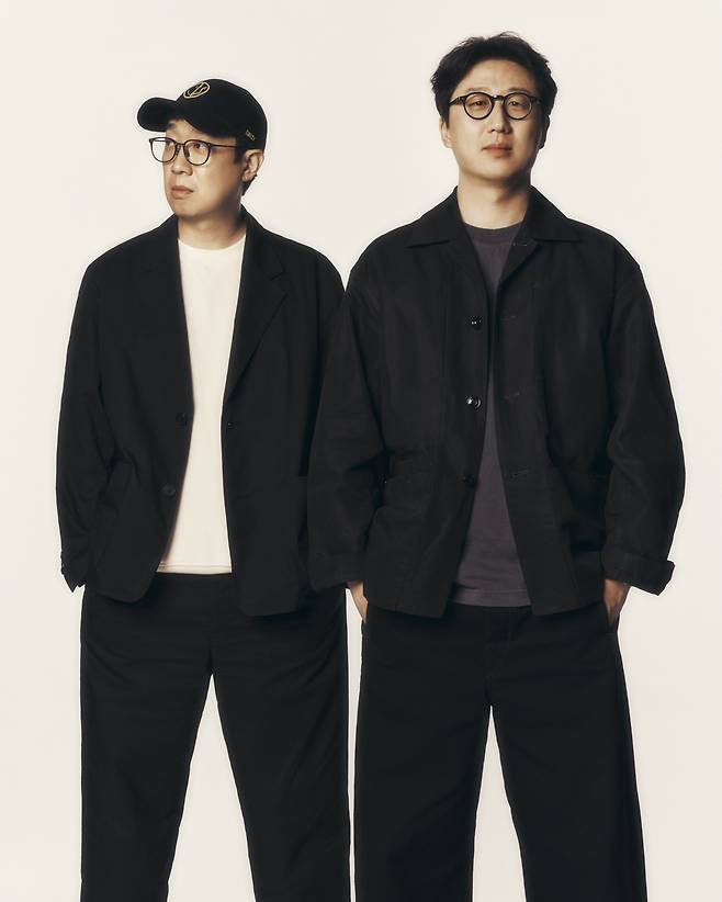 좌측부터 한준희 기획총괄·유수민 감독 [넷플릭스 제공. 재판매 및 DB 금지]