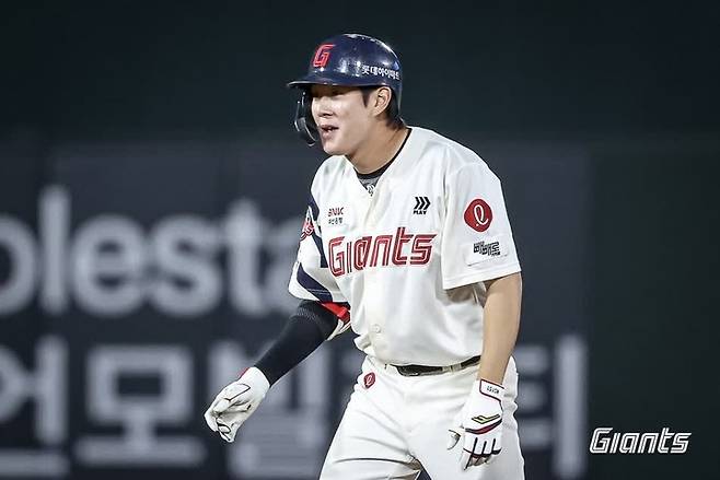 2루점 2루타로 역전승에 기여한 롯데 나승엽