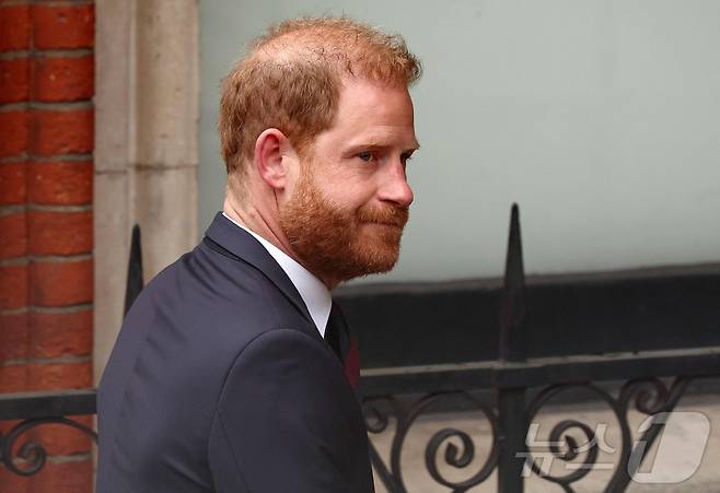 찰스 3세 영국 국왕의 차남 해리 왕자가 8일(현지시간) 영국 고등법원에 출석하고 있다. 2025.4.8 ⓒ AFP=뉴스1 ⓒ News1 강민경 기자