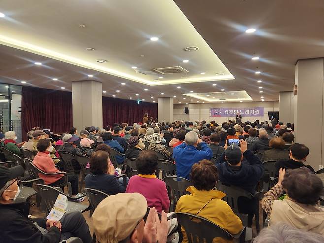 '스프링카운티 자이'에서 열린 입주민 노래자랑. 매년 열리고 있는 커뮤니티 행사로, 입주민들의 높은 호응을 얻고 있다(에스씨 제공).