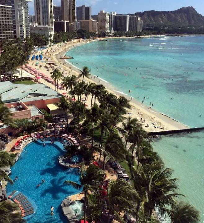 하와이주 의회가 기후 변화에 따른 자연재해 대응 능력을 강화하기 위해 호텔 숙박세를 인상하는 법안을 통과시켰다. 픽사베이