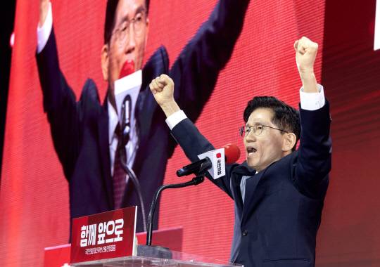 김문수 국민의힘 대선 후보가 3일 경기 고양시 킨텍스에서 열린 국민의힘 전당대회에서 수락 연설을 하고 있다. [공동취재]