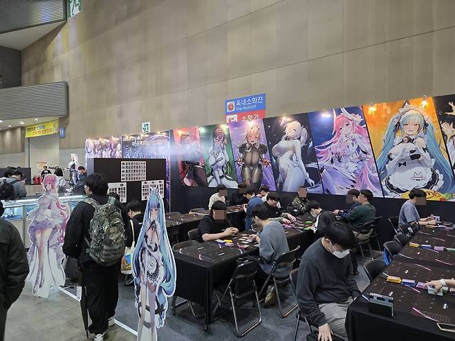 승리의 여신: 니케 니벨아레나 부스