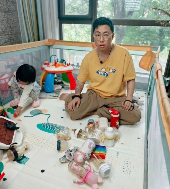 A씨와 그의 딸 재스민. [바이두·SCMP 캡처]