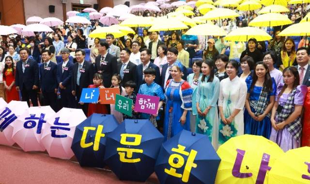 ▲지난 ‘제15회 다문화 어울림 축제’ 행사 모습(2023) ⓒ전북특별자치도 제공