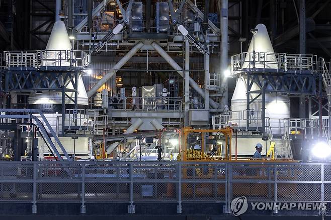 아르테미스 2단계에 이용될 SLS 로켓 부스터 [EPA 연합뉴스 자료사진. 재판매 및 DB 금지]