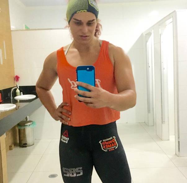 미국 여자 수영 대회에서 1위를 차지해 논란이 된 성전환 선수 아나 칼다스. 사진=아나 칼다스 페이스북